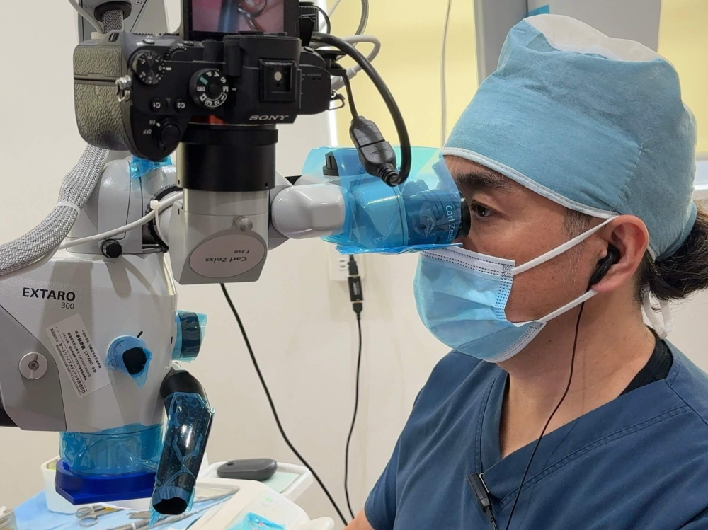 マイクロスコープ使用Micデンタルクリニック沖縄インプラント